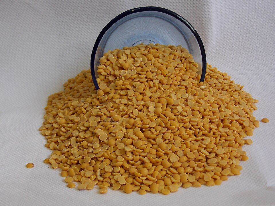 Raw split toor dal